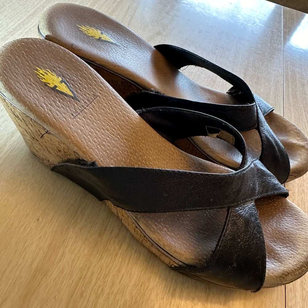 Volatile Wedge Sandal size 10